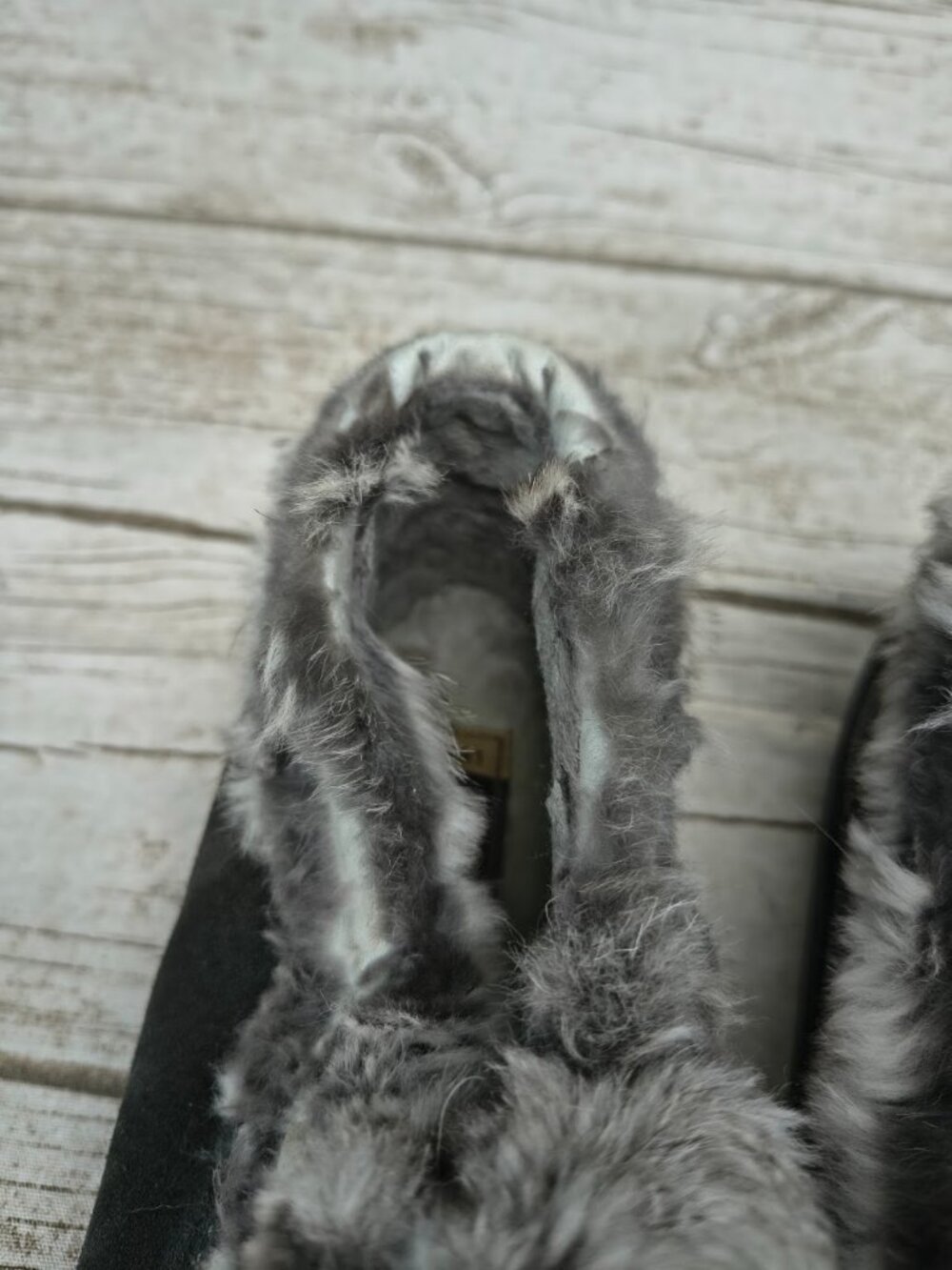 Manitobah Mukluks Short Grey Ankle Boots Women Size 8 - Picture 2 of 9